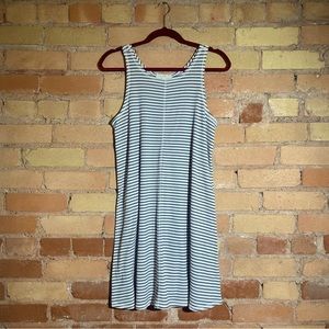 Short sleeve striped dress